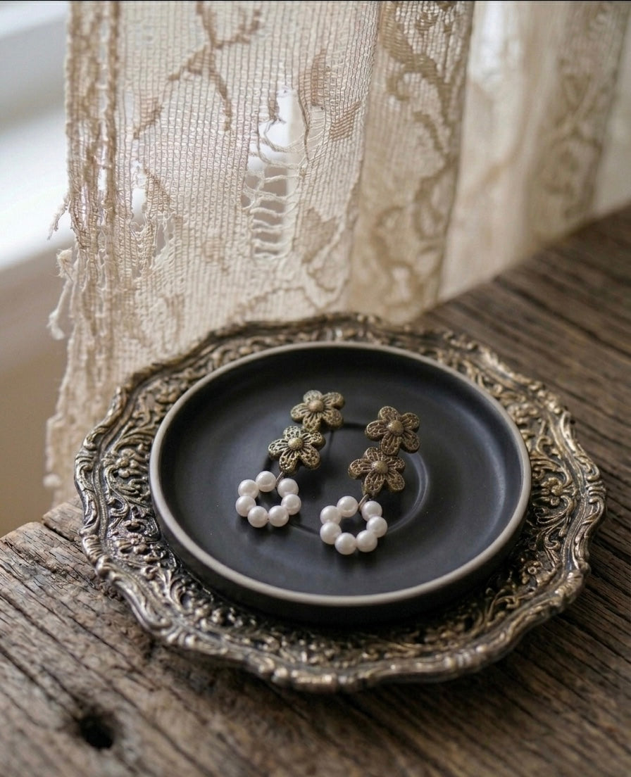 Dust Flowers